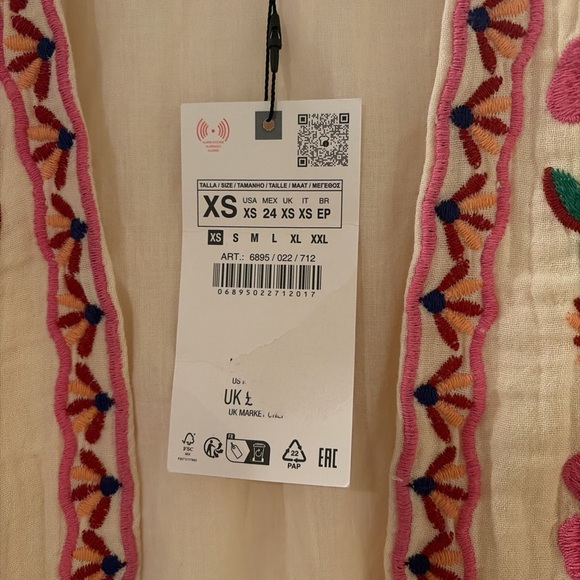 NOT FOR SALE Zara Cream Vest with Pink and Green Embroidery - Picture 4 of 4